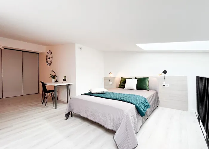 公寓 Filmowa Kamienica Kopernika 15 *